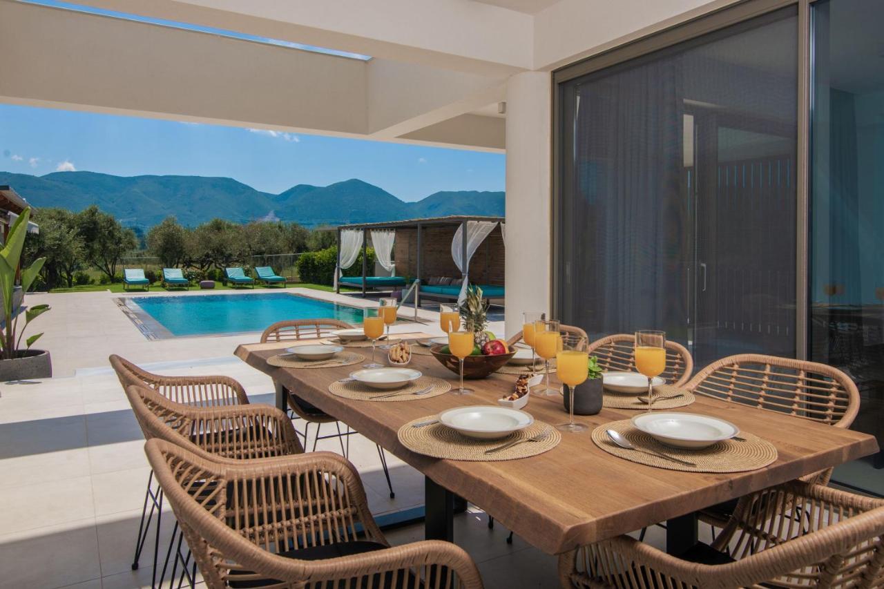 Antonia Villa - Luxurious Serenity With Private Pool, By Zantewize Kalipadhon Екстер'єр фото