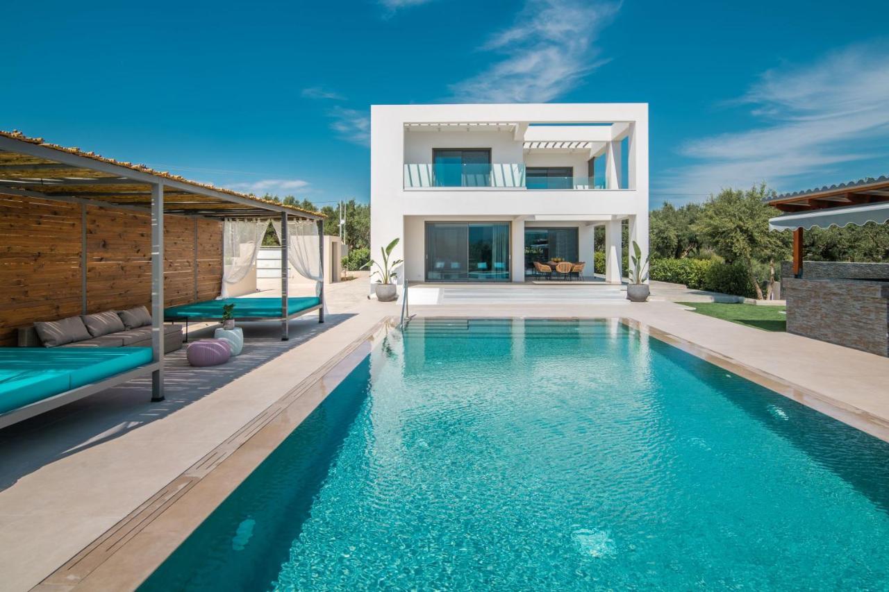 Antonia Villa - Luxurious Serenity With Private Pool, By Zantewize Kalipadhon Екстер'єр фото