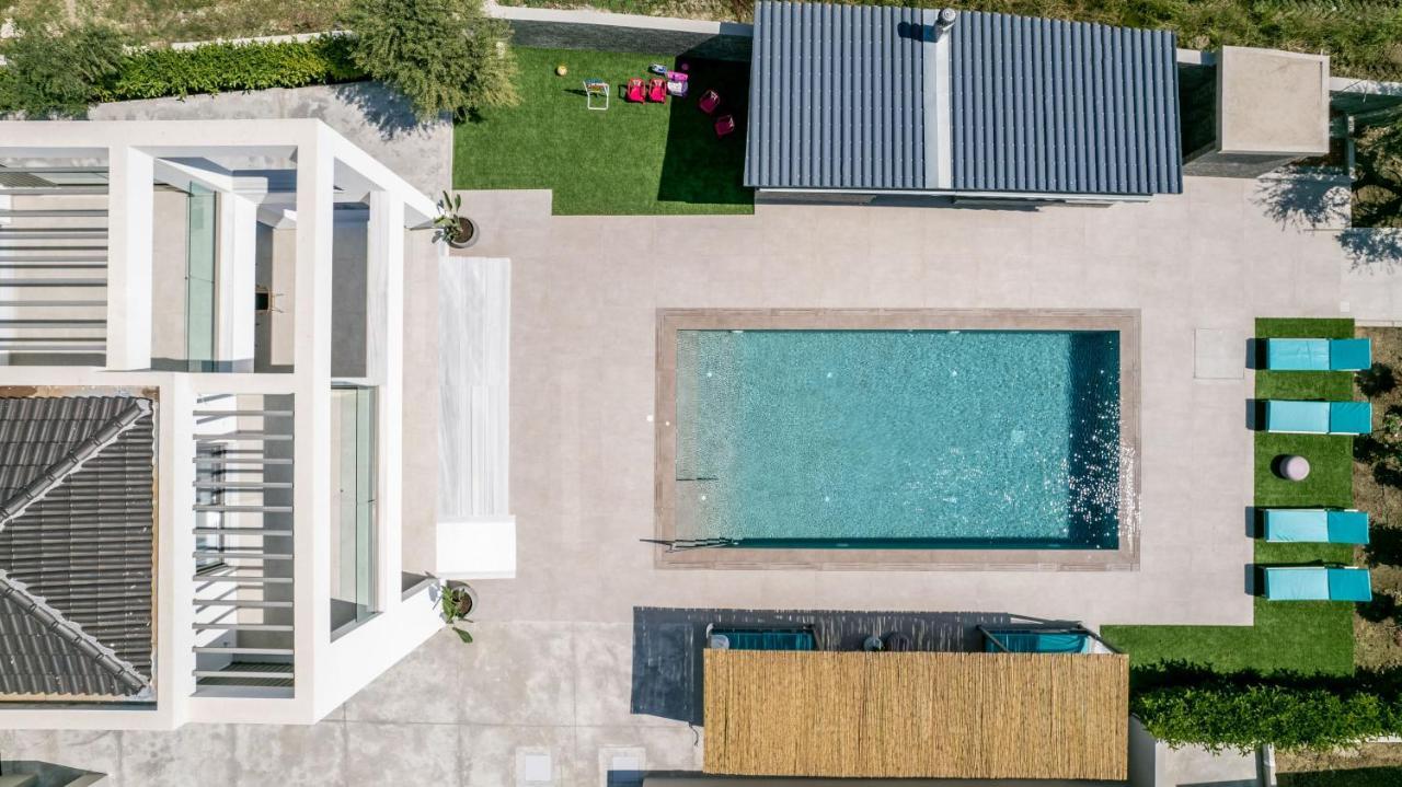 Antonia Villa - Luxurious Serenity With Private Pool, By Zantewize Kalipadhon Екстер'єр фото