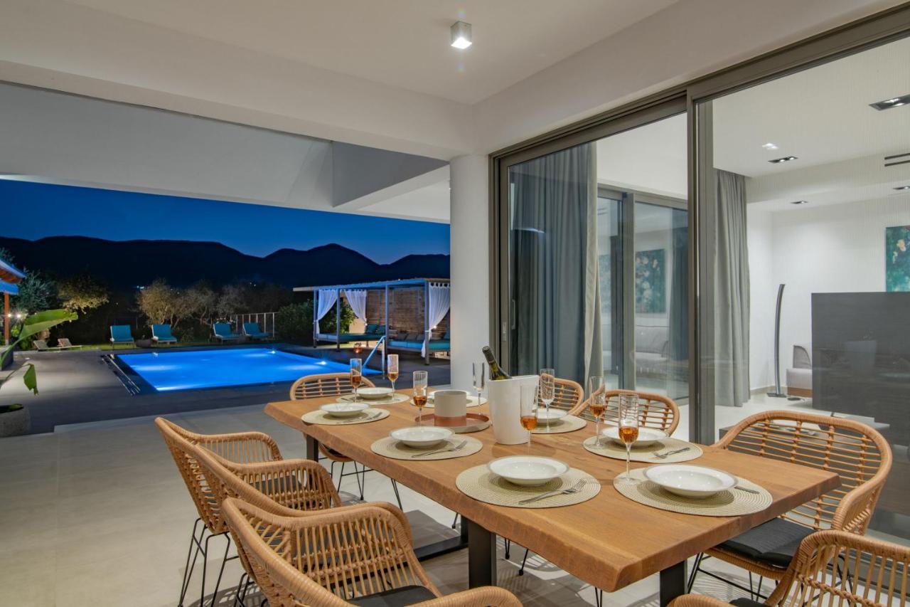 Antonia Villa - Luxurious Serenity With Private Pool, By Zantewize Kalipadhon Екстер'єр фото